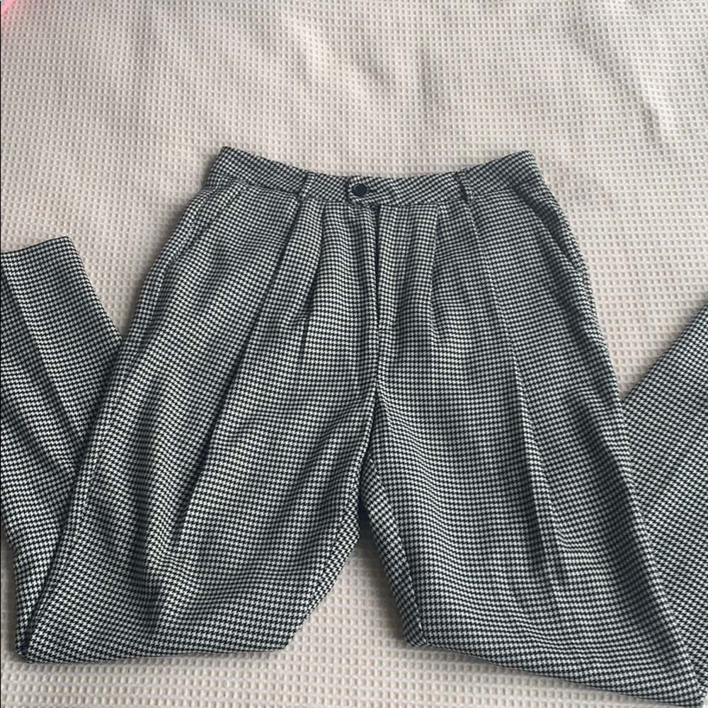 Forever 21 black and white check pants size XS